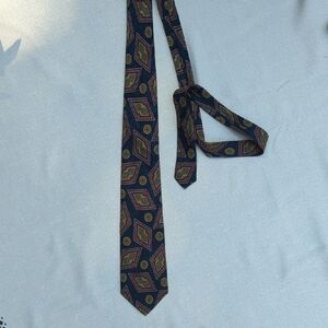 Geometric Patterned Tie - Black and Gold